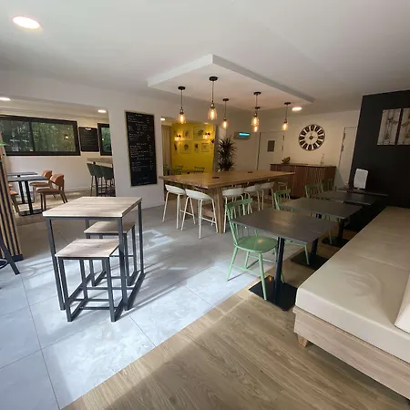 Premiere Classe Nantes Sud - Aeroport فندق Rezé