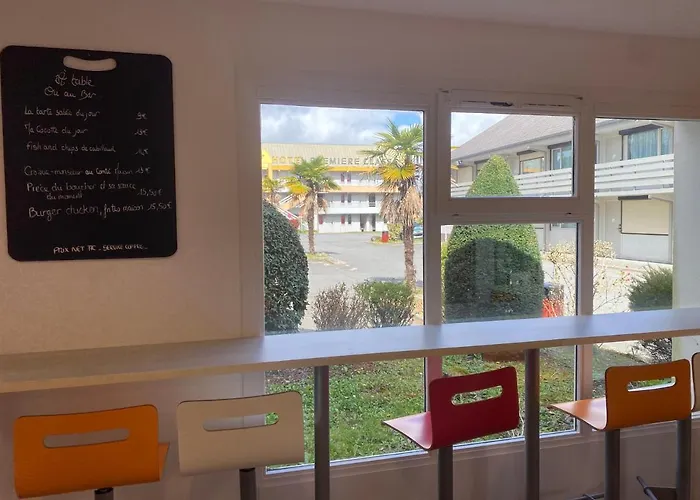 Première Classe Nantes Sud - Aéroport * Rezé