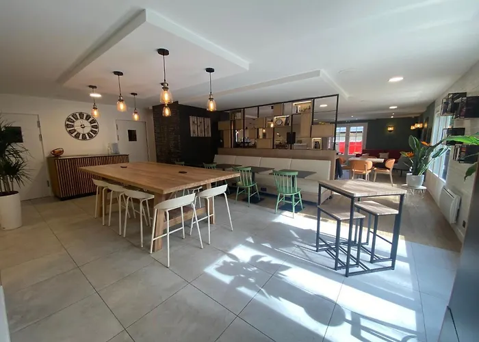 Première Classe Nantes Sud - Aéroport *